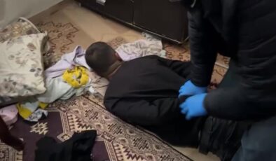 Adana’da yatağında 71 paket uyuşturucuyla yakalanan şüpheliden ilginç savunma