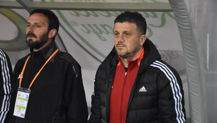 Adanaspor’da teknik direktör Hakan Keleş ve bazı futbolcularla yollar ayrıldı