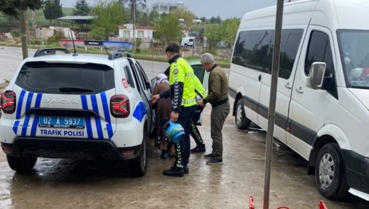 Adıyaman’da polisler yaşlı kadının tüpünü alıp evine kadar bıraktı