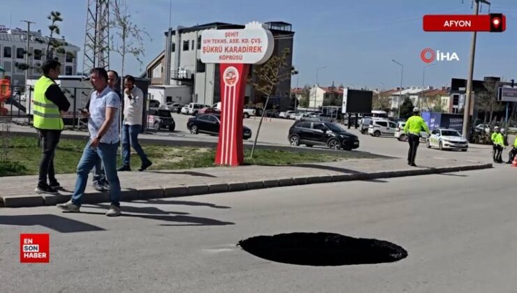 Afyonkarahisar’da yolda 3 metre derinliğinde çukur oluştu