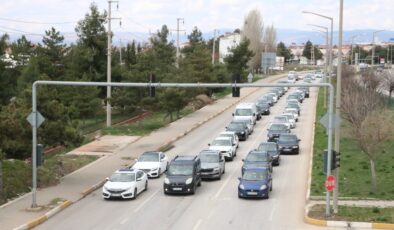 Afyonkarahisar’dan 14 saatte 349 bin araç geçti