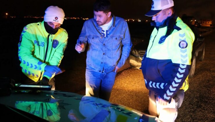 Aksaray’da polis ile alkollü sürücü kovalamacası kamerada