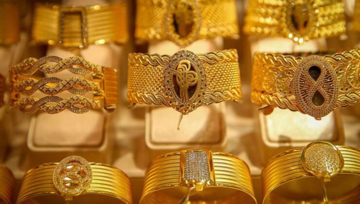 Altın kilogramı günü 3 milyon 722 bin liradan tamamladı