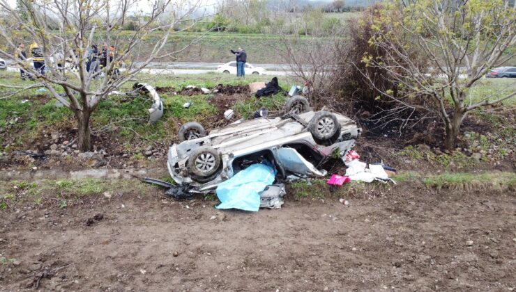 Amasya’da takla atan otomobil tarlaya uçtu