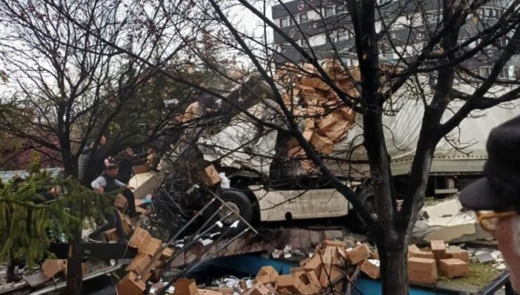 Ankara’da duvara çarpan tırın sürücüsü öldü