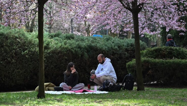 Ankara’da güneşli bayram: Vatandaşlara parklara akın etti