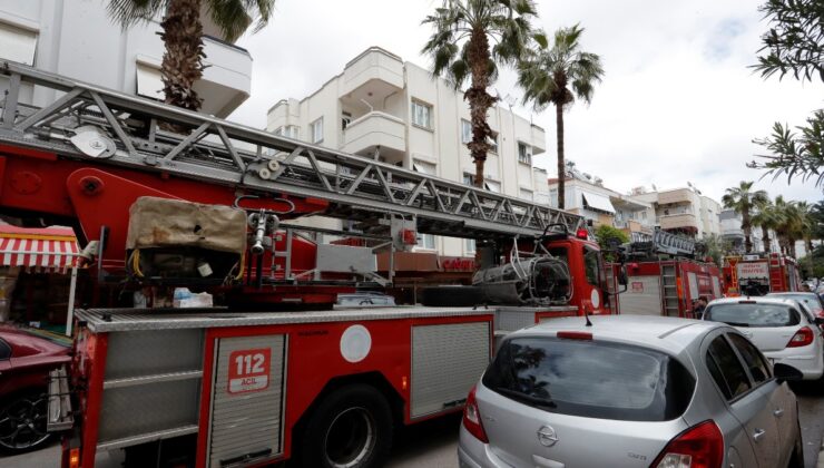 Antalya’da çamaşır makinesinden yangın çıktı