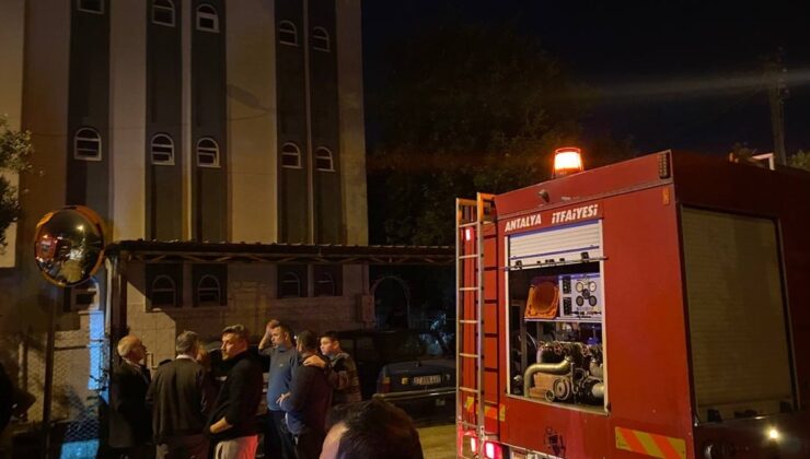 Antalya’da düğündeki gelin ve damadın evi yandı