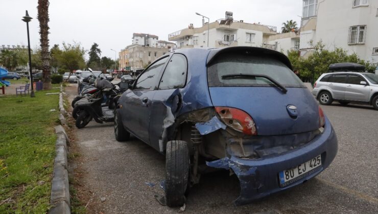Antalya’da lüks otomobiliyle 6 motosikleti hurdaya çevirdi