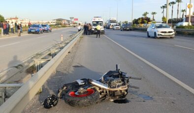 Antalya’da motosikletli genç kazada feci şekilde hayatını kaybetti