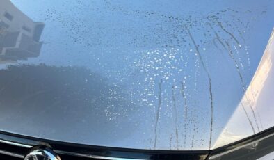 Antalya’da otomobile asit döktü: Bir şey olmamış gibi yoluna devam etti