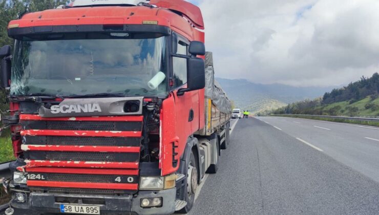 Aydın’ta tır minibüsü ezdi: 1 ölü