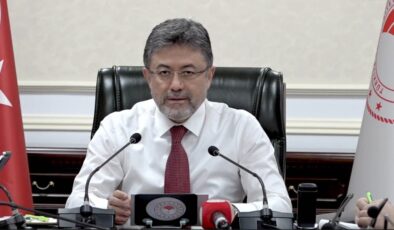 Bakan Yumaklı’dan don açıklaması: Stratejik tarım ürünlerinde risk yok