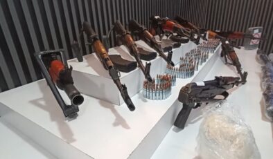 Beylikdüzü’nde haraç çetesinin cephaneliği ele geçirildi