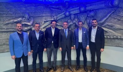 Boks Federasyonu Başkanı Suat Hekimoğlu’ndan Fenerbahçe Başkanı Ali Koç’a ziyaret