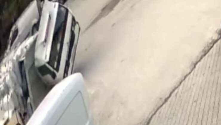 Bolu’da çeltik yüklü kamyon devrildi