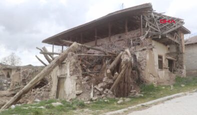 Burdur’da tescilli evde yıkılma tehlikesi