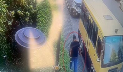 Bursa’da evinin önünde arkadaşını öldürdü