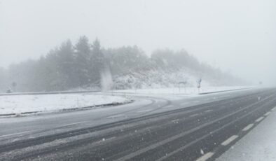 Çanakkale-İstanbul yolunda kar yağışı