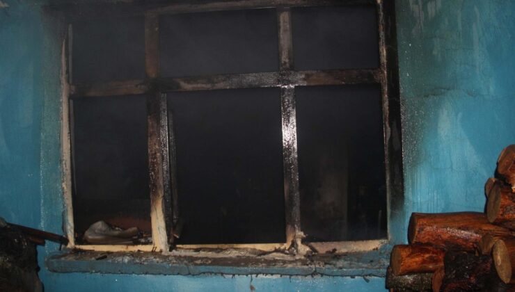 Çanakkale’de eniştesinin evini yaktı