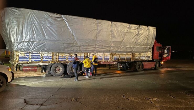 Çanakkale’de tır şoförünün trajik ölümü: Aracın altında kaldı