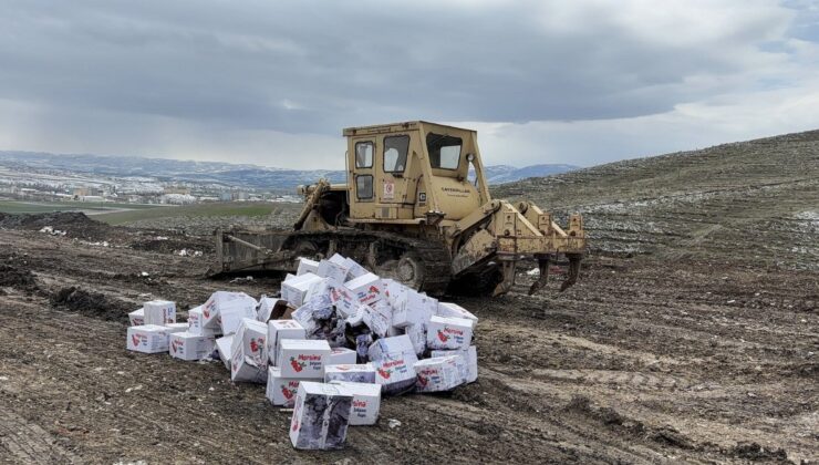 Çorum’da son kullanma tarihi geçmiş 4 bin 200 şişe şalgam imha edildi