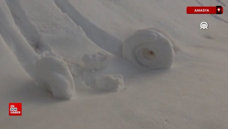 Doğada ender oluşan kar ruloları Amasya’da tekrar görüldü