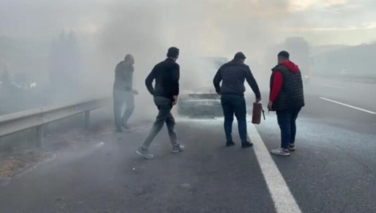 Düzce’de otoyolda yangın: Vatandaşlar ve jandarma söndürdü