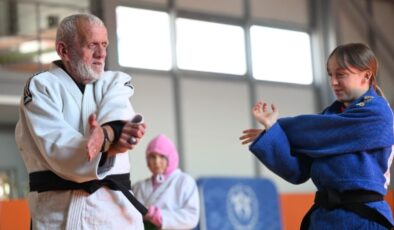 Düzceli yaşlı çift, torunları için judoya başladı