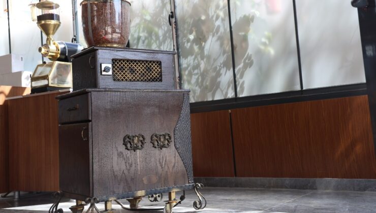 Elazığ’da 100 yıllık kahve makinesi yeniden çalıştırıldı