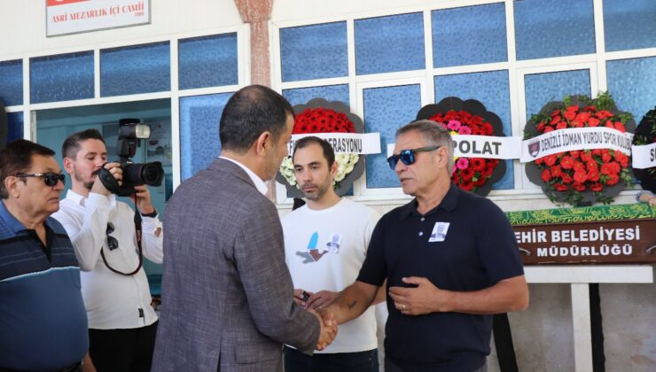 Ersun Yanal’ın babası son yolculuğuna uğurlandı