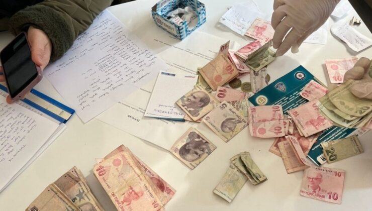 Erzurum’da çöp kenarında dilenmek için tezgah kurdu