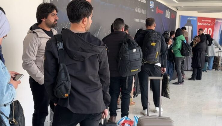 Esendere Gümrük Kapısı’nda İranlı turistlerin dönüş trafiği