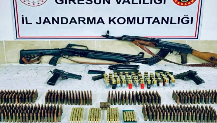 Giresun, Görele’de cephanelik gibi eve jandarma baskın yaptı