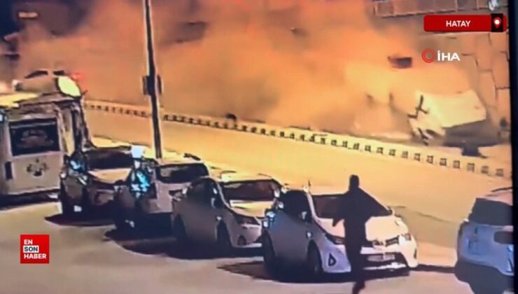 Hatay’da freni patlayan arazöz otomobile ve üst geçit duvarına çarptı