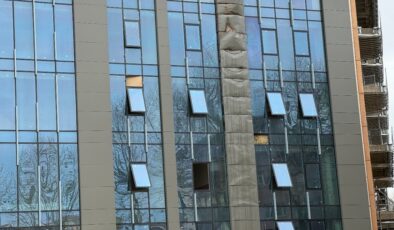 İstanbul’da 35 yıldır süren rezidans inşaatında yangın