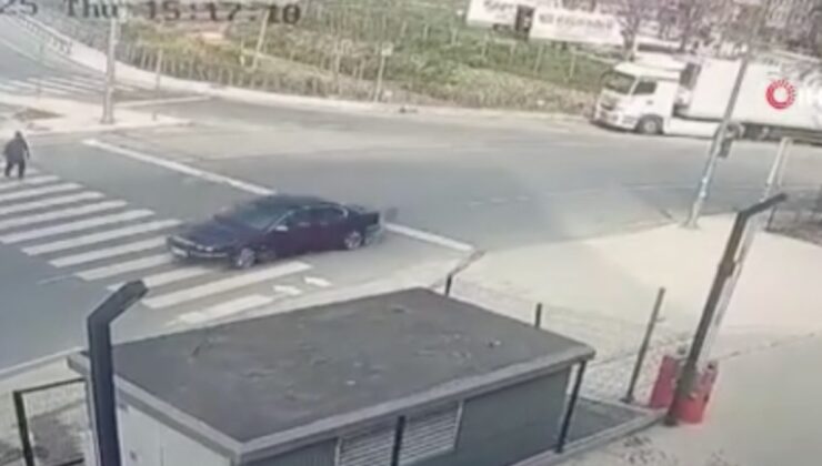 İstanbul’da bir sürücü, yaya geçidindeki kişinin üzerine otomobilini sürdü