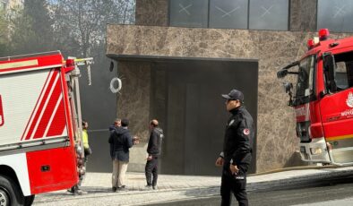 İstanbul’da işçilerin kaldığı otel inşaatında yangın paniği