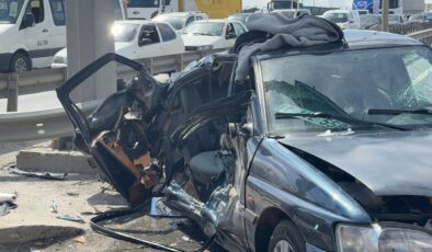 İstanbul’da kendisine yeşil yandığını düşünen sürücü yola atladı