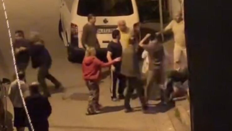 İstanbul’da komşu iki ailenin park yeri kavgası kamerada