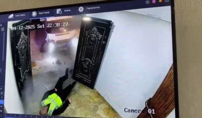 İstanbul’da minibüsle otopark görevlisine çarptı: Aracını bırakıp kaçtı