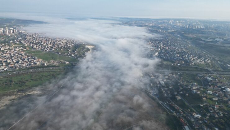 İstanbul’da sis bulutları kartpostallık görüntüler oluşturdu