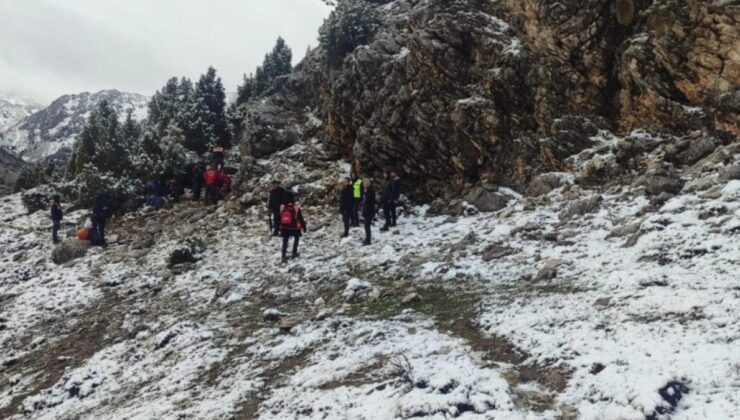Kahramanmaraş’ta kayalıklardan düşen kişi can verdi
