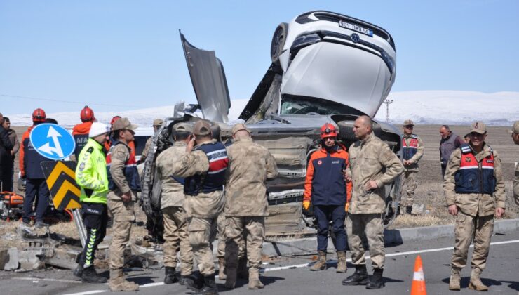 Kars’ta araçlar adeta birbirine yapıştı