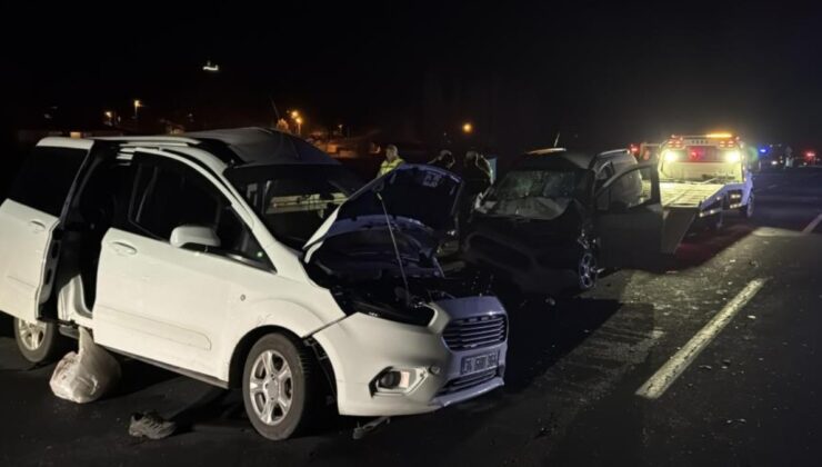 Kars’ta trafik kazasında 2 kişi öldü