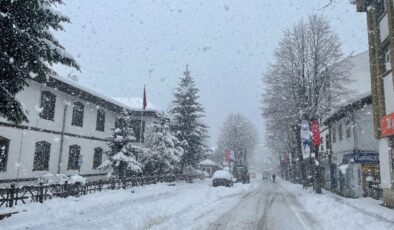 Kastamonu’da kar yağışı sürüyor
