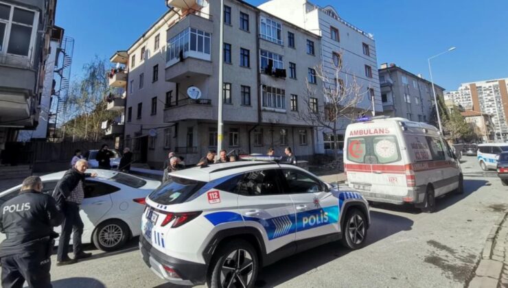 Kayseri’de genç kız, annesini defalarca bıçakladı