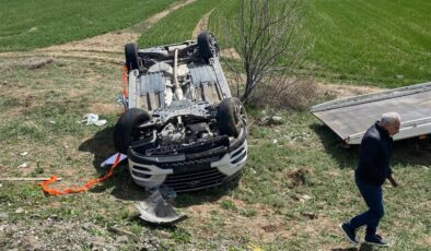 Kırıkkale’de takla atan otomobil şarampole devrildi