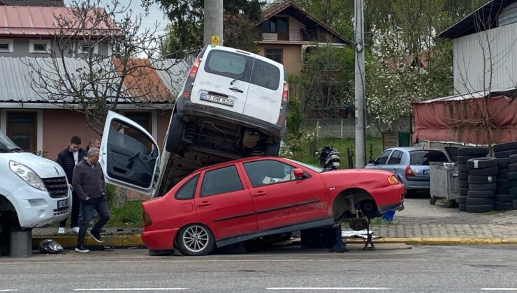 Kocaeli’de alkollü sürücü tamire bırakılan otomobilin üstüne uçtu