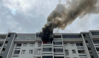 Kocaeli’de apartmanda yangın çıktı